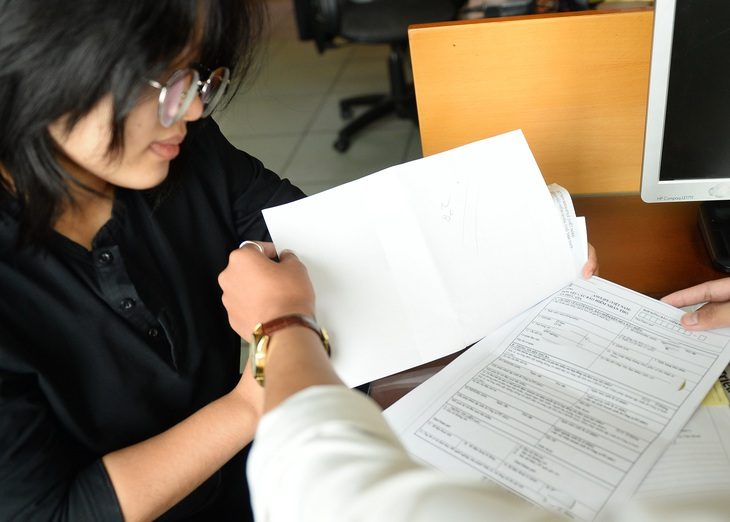 Bộ Tài chính yêu cầu xử lý dứt điểm các phản ánh của khách hàng về hợp đồng bảo hiểm - Ảnh: TỰ TRUNG